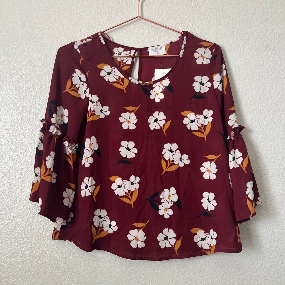 Sienna Sky Red Floral Print Bell 3/4 Sleeve Blouse Top White Print keyhole back